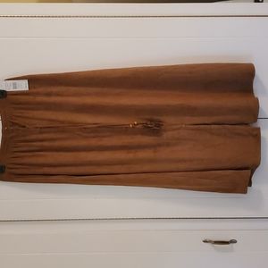 Hannah NWT camel/tan colored maxi skirt size L